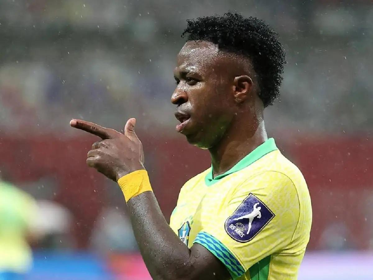 Vinicius se olvida del Real Madrid y hace el anuncio menos pensado