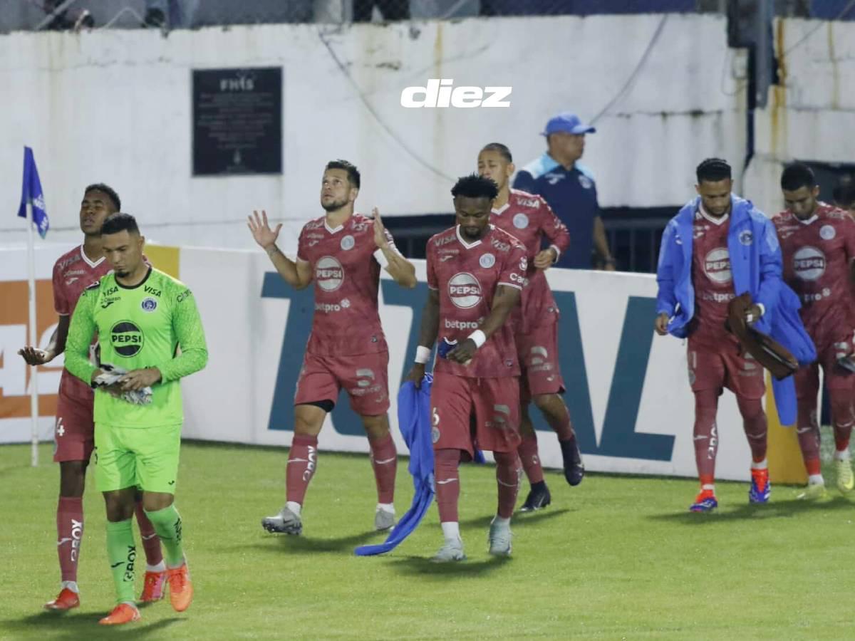 Motagua ingresando al encuentro contra Real España. Foto Neptalí Romero.