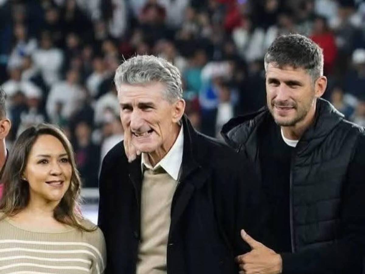 Dirigió a Messi y revelan que sufre rara enfermedad que no tiene cura: solo él y Bruce Willis la cogieron