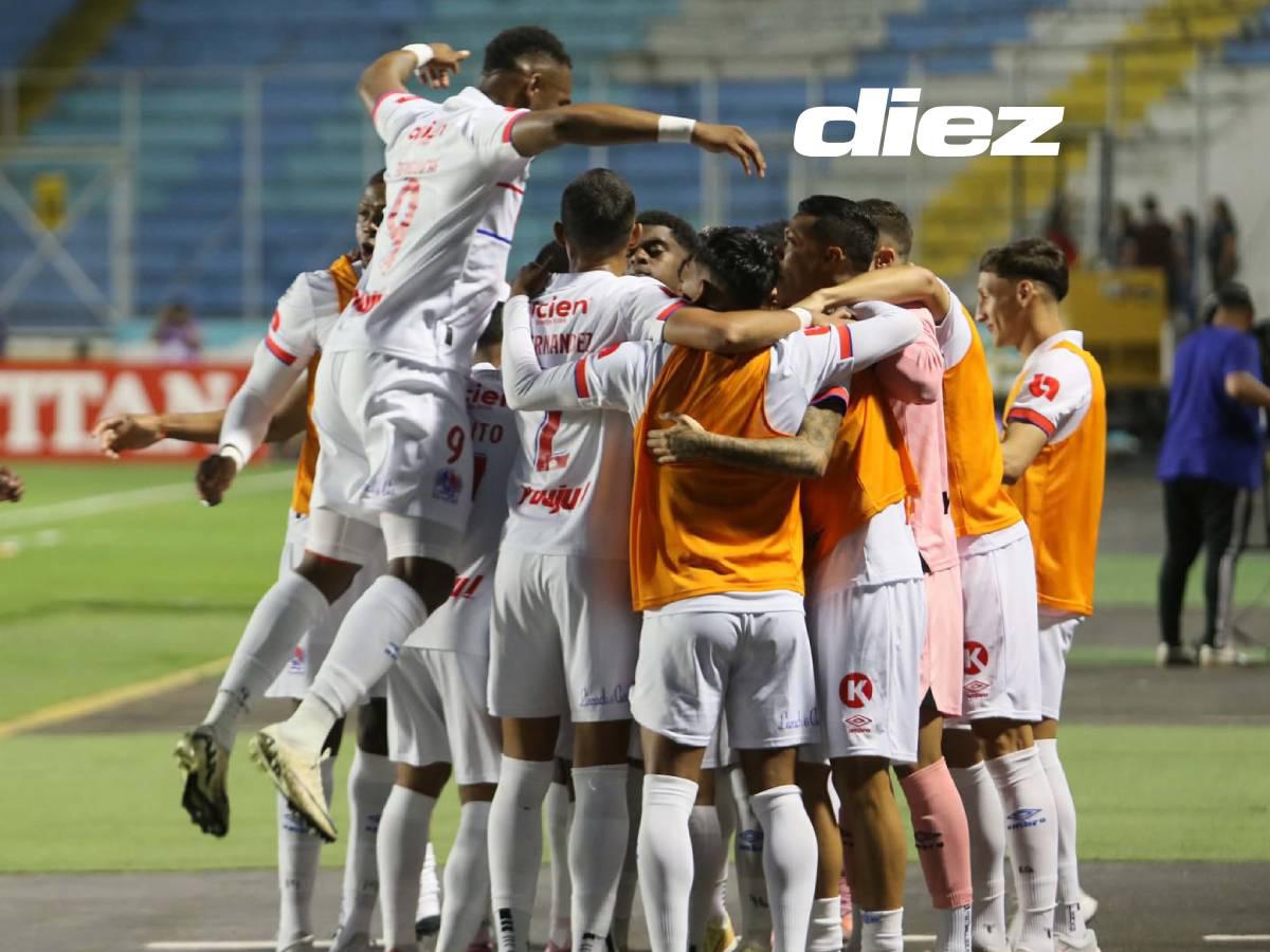 Celebración del Olimpia tras el gol de Edwin Rodríguez.