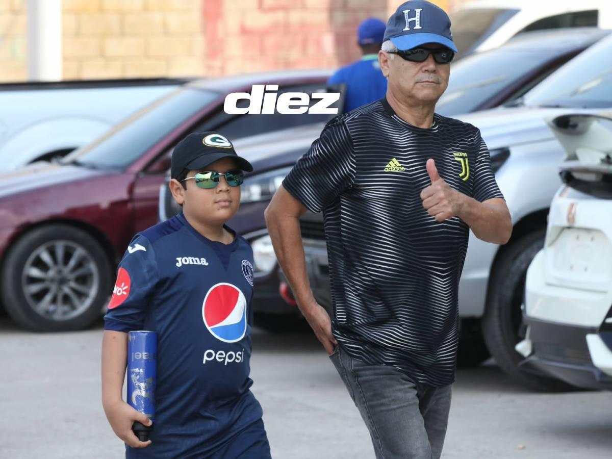 Ambiente que se vive en las afueras del estadio Juan Ramón Brevé Vargas.