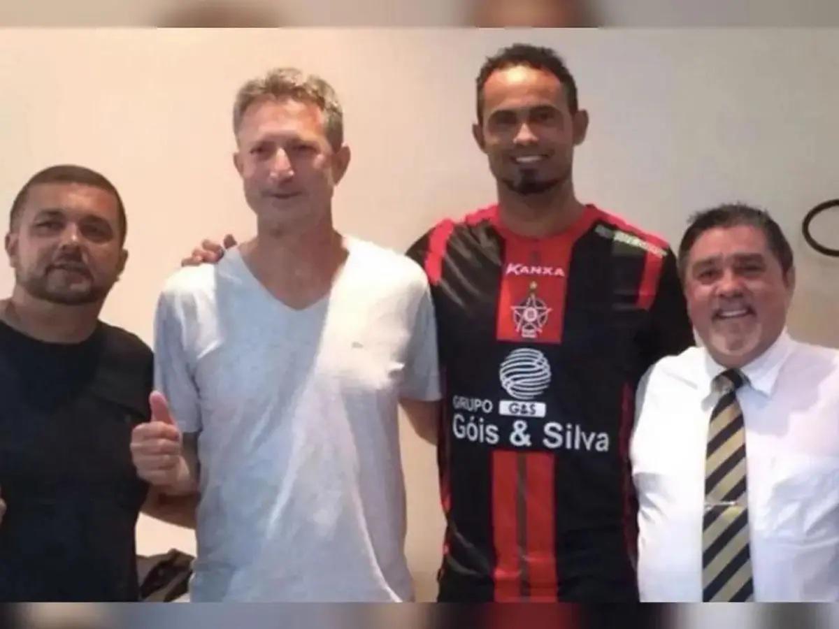 Mató a su amante para darle de comer a los perros y ahora así fue captado el polémico portero que sacudió al mundo