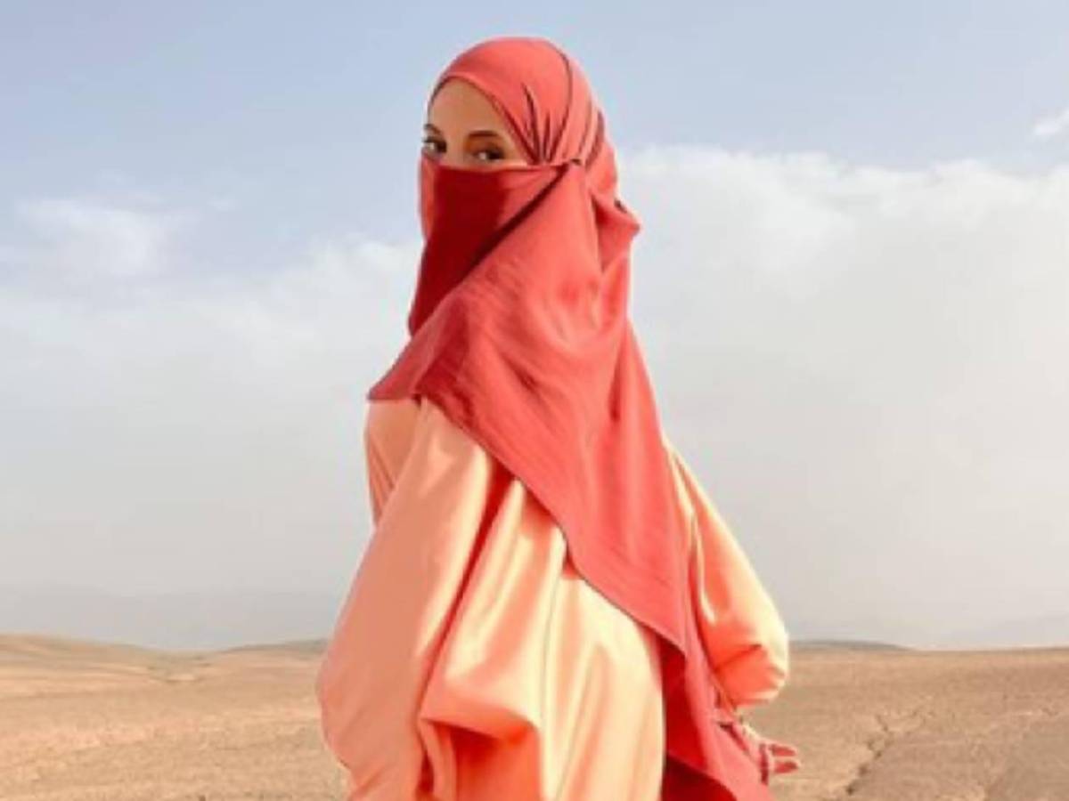 Es favorito a ganar el Balón de Oro, pero tiene a la esposa más rara: este es el motivo por el que arruina sus fotos