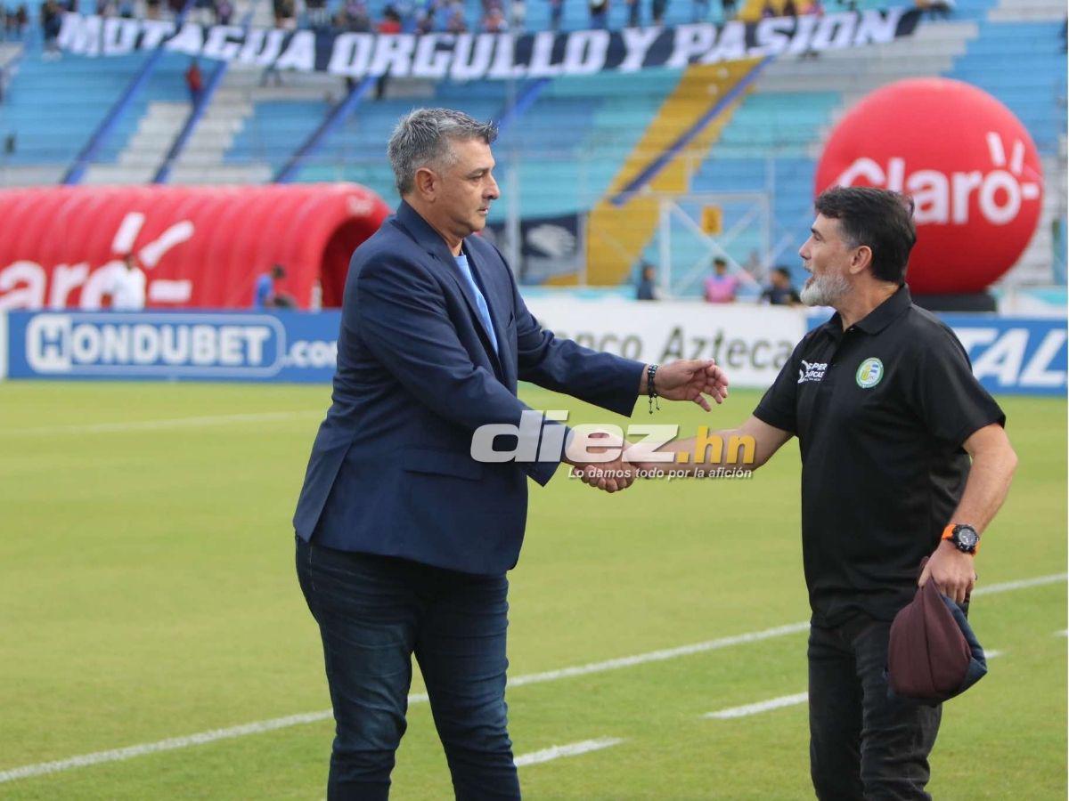 No se vio en TV: aficionadas del Motagua roban suspiros, gestazo de Auzmendi con su novia y fiesta azul en el Nacional