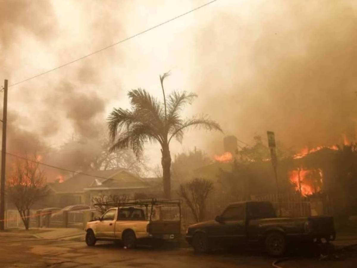Las devastadoras imágenes de cómo quedó la casa de Carlos Vela tras los incendios en Los Ángeles y el duro mensaje