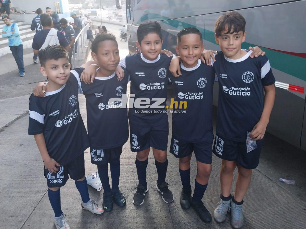 ¿Y César Samudio? Locura por Diego Vázquez, las bellas motagüenses y apareció la fan número “1” de Yeison Mejía