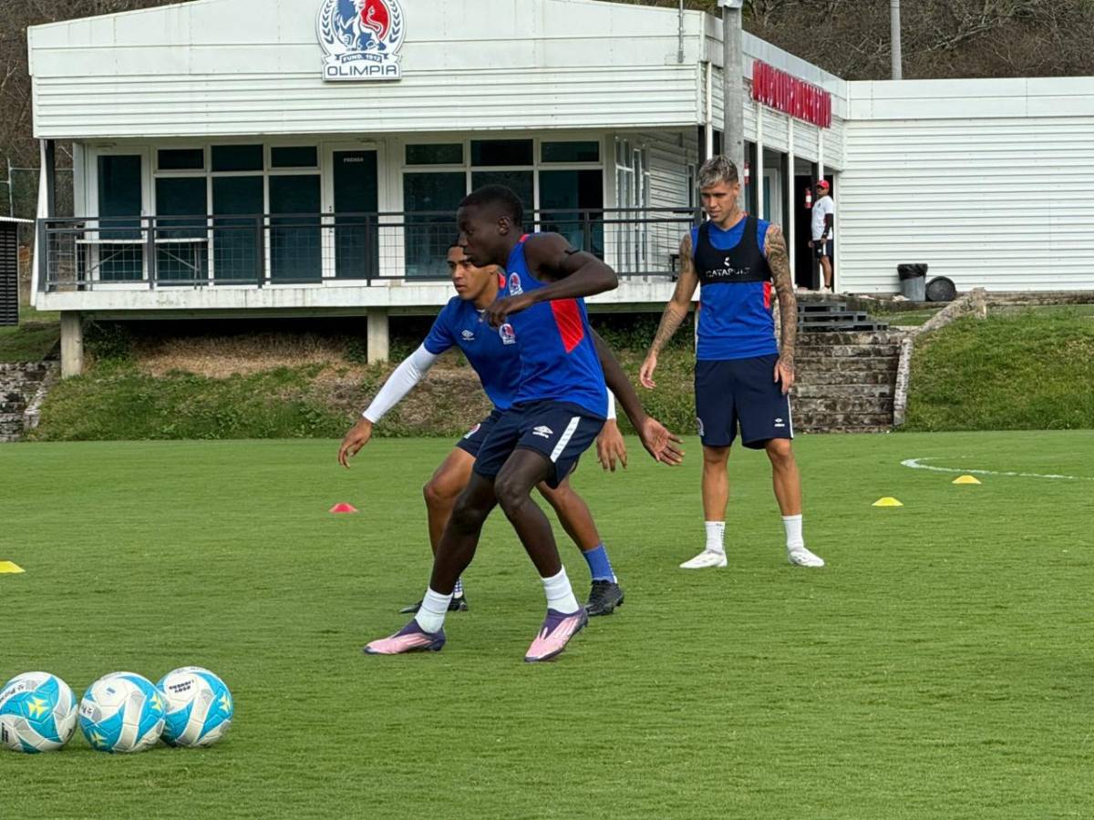 ¿Están lesionados? Los futbolistas de Olimpia que Espinel no utilizó ante UPN y no lo haría con Victoria