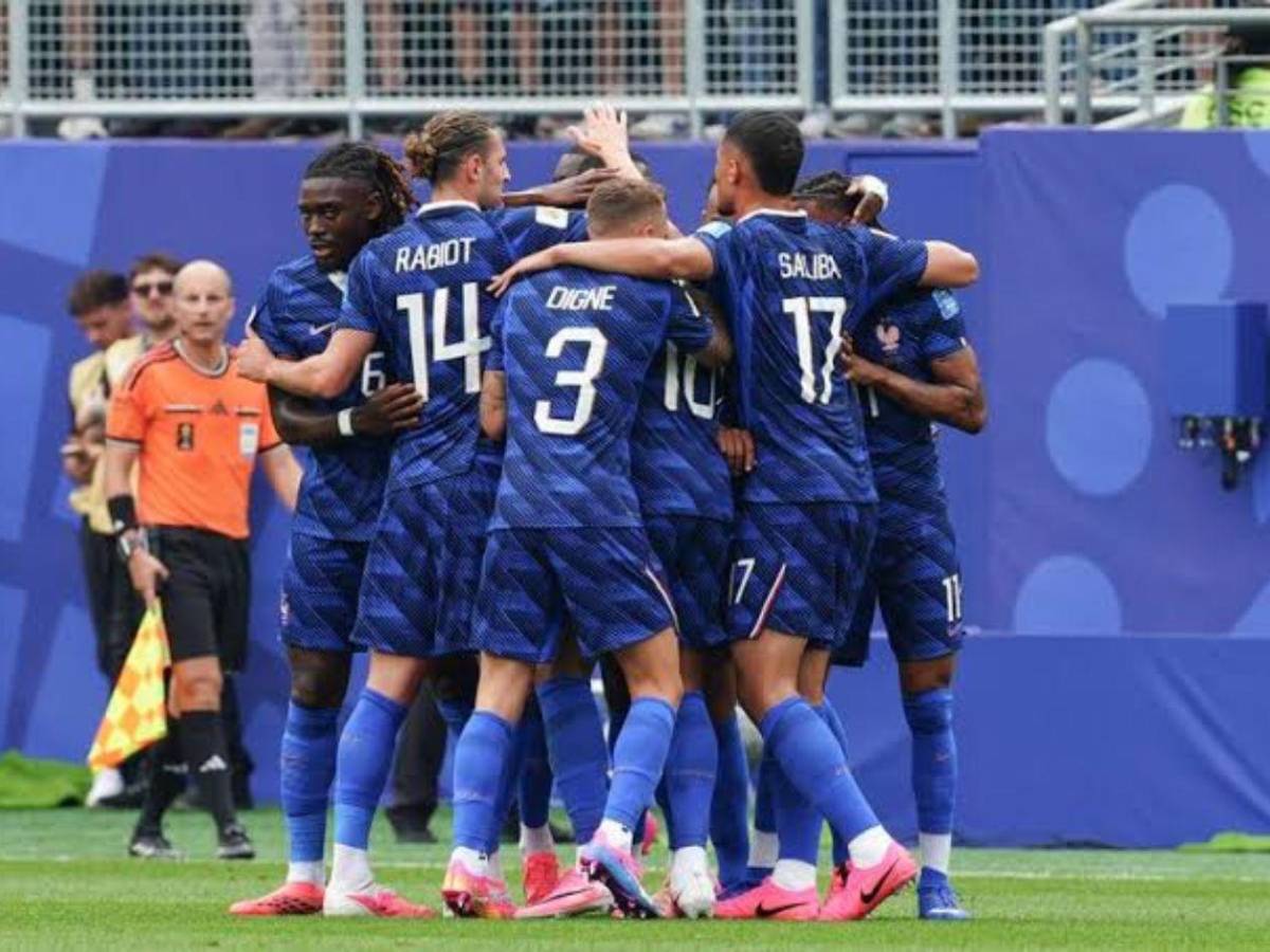Duro golpe a Francia: murió su madre y se va de la concentración del Mundial 2026