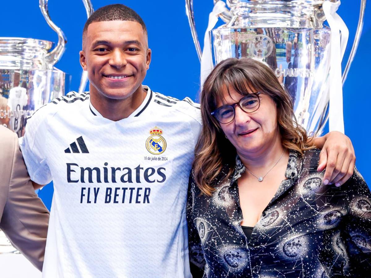 Mbappé mueve los hilos: ¡el técnico que le pide a Florentino como reemplazo de Arbeloa en el Real Madrid!