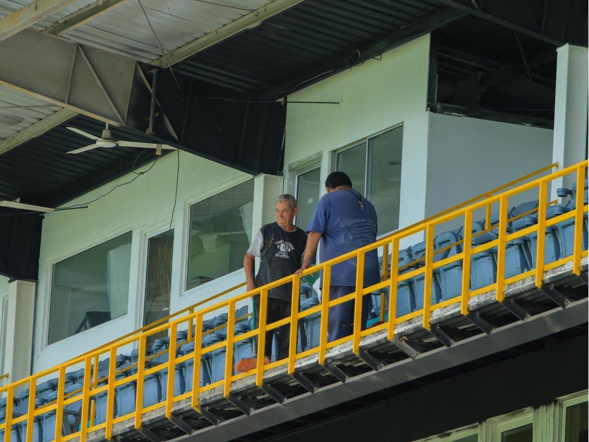 Pintura nueva e instalación de butacas en el Estadio Morazán: así pulen el recinto sampedrano previo a su reapertura