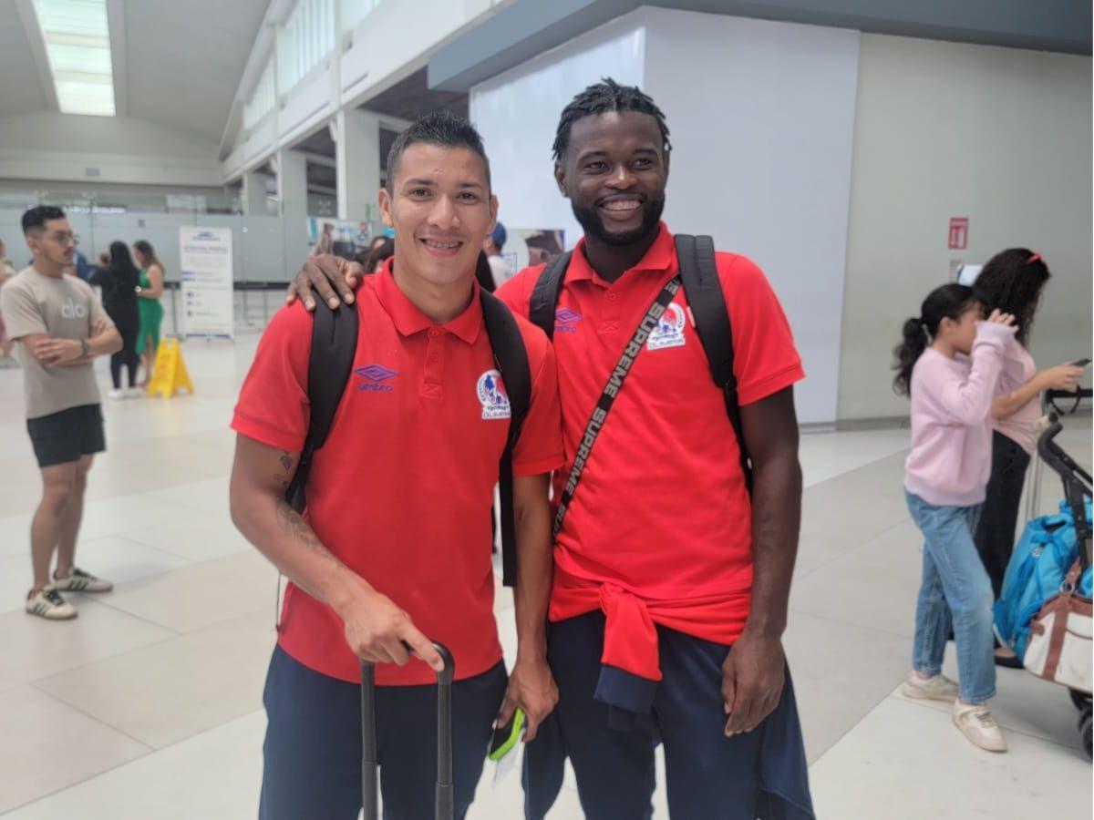 Amistoso Olimpia-Real España: jugadores del león causan furor y La Máquina viajó relax a Estados Unidos