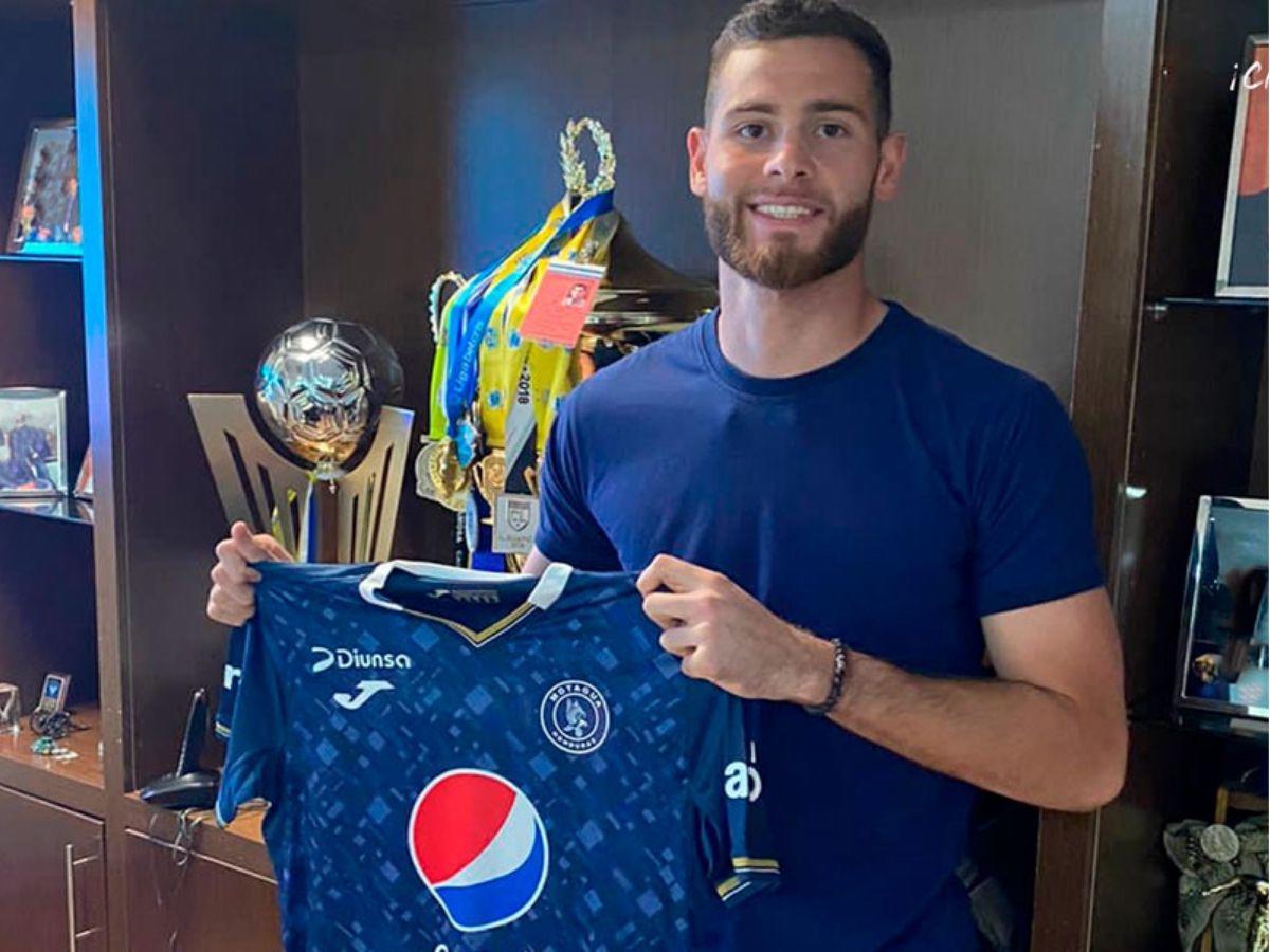 Fichajes: Motagua ficha volante, Elis con oferta de Europa, Platense va por ex Olimpia y Julián Martínez es noticia