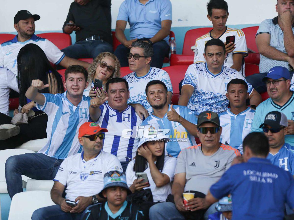 La chica que enamoró en el Honduras-Cuba, volvió la mascarilla y los dos debutantes de La H en la Eliminatoria