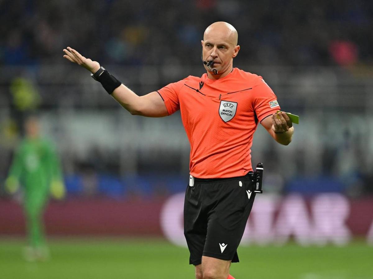 El árbitro que eliminó al Barcelona de Champions se burla de Pedri y envía rotundo aviso: Son ridículos