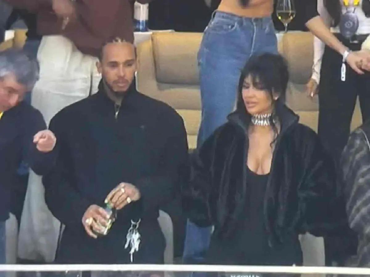 Mientras Bad Bunny estaba en el Super Bowl, esto hacía Kim Kardashian con famoso deportista y de lo que todos hablan