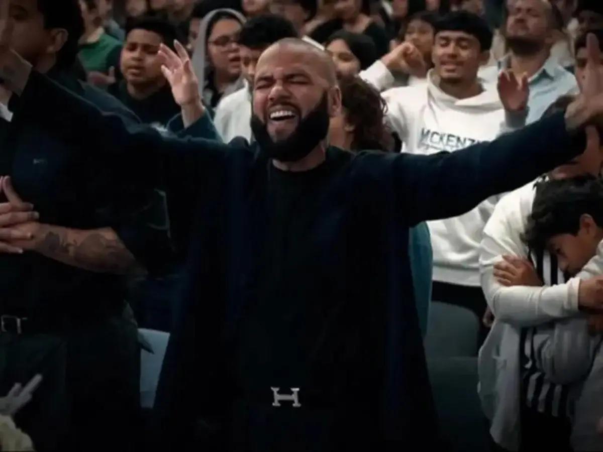 Dani Alves impacta al Barcelona con esta frase tras su cambio de vida a discípulo de Cristo: Me llamaban...