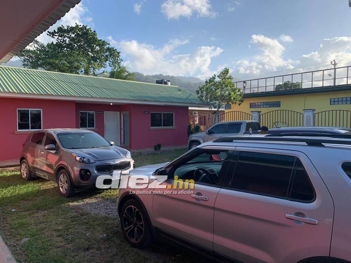 ¡Looks y el lujoso regalo de Romell Quioto a su mamá! Las imágenes del partido benéfico en el complejo Wilson Palacios