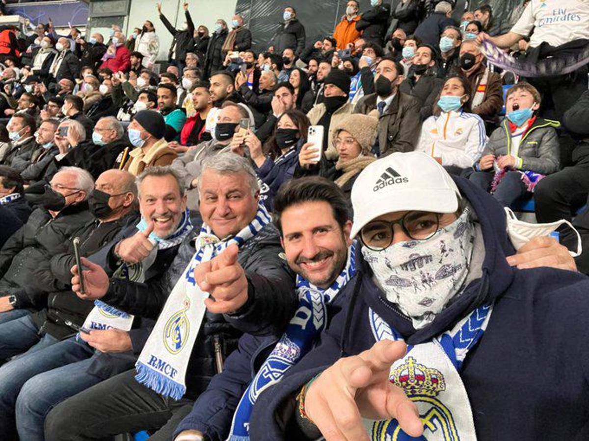 No se vio en TV: Alaba y su indirecta al PSG, el festejo en camerinos y crack celebró en las afueras del Bernabéu