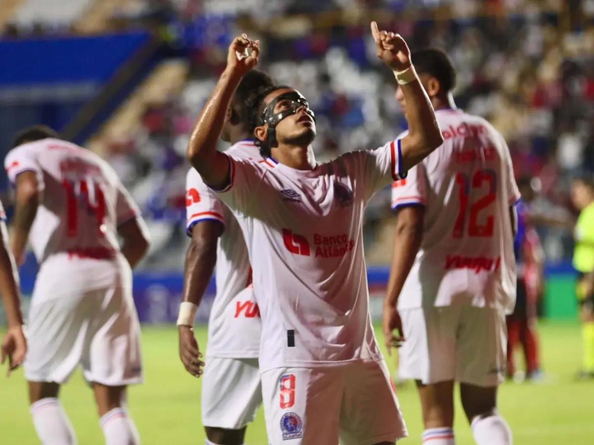 Gesto de Edwin con Chirinos, la pelea del Firpo con ellos y el abrazo de Espinel