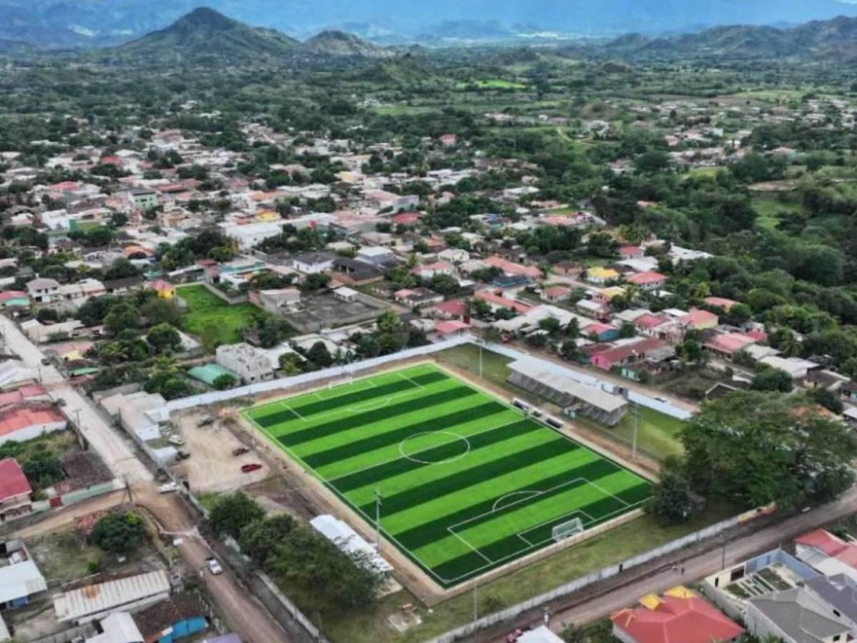 En fotos: Así es el curioso estadio de Honduras donde se jugará al fútbol en el Clausura 2025 de la Liga Nacional