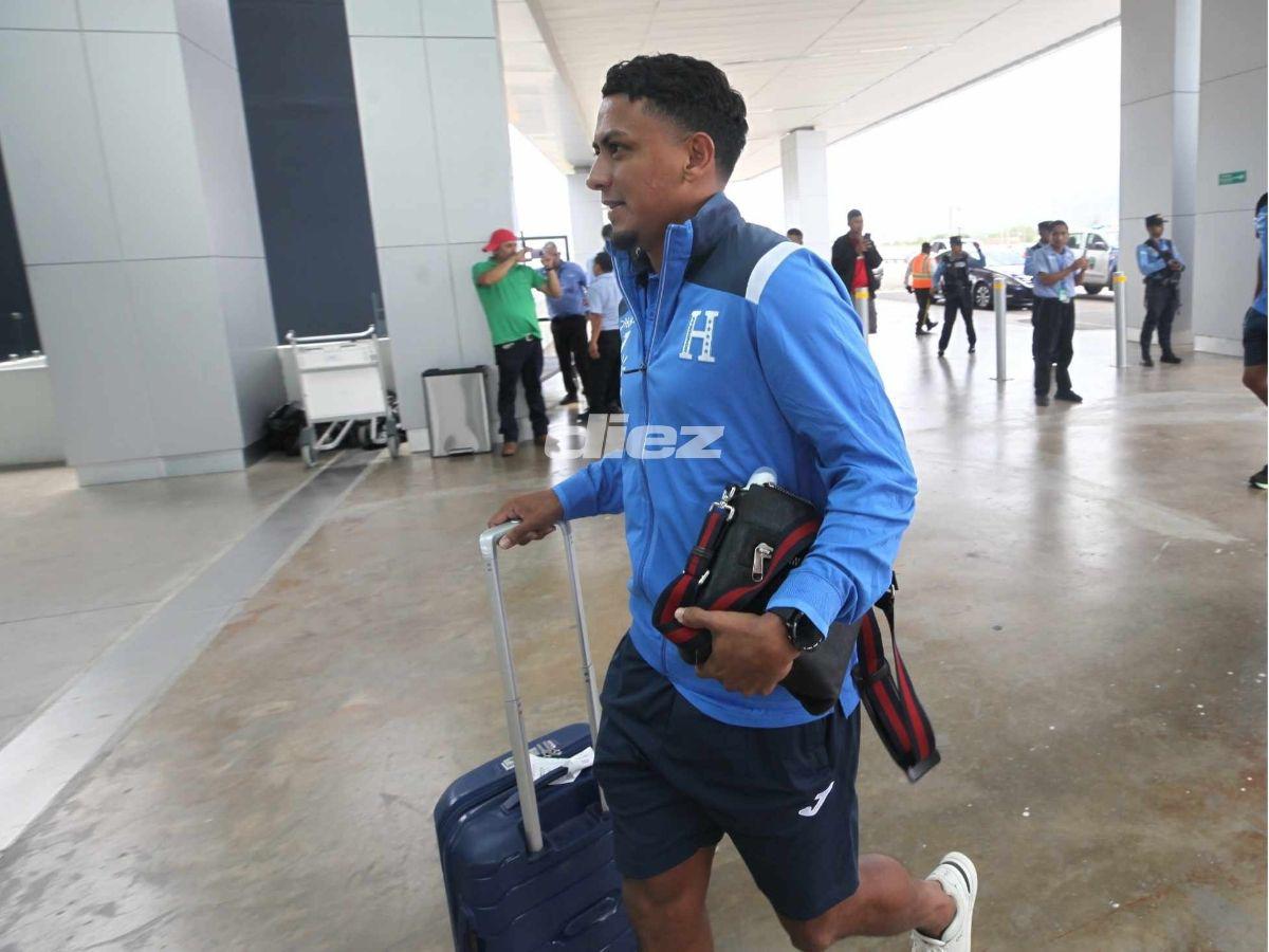 Rostros nuevos: Selección de Honduras voló a Islas Caimán para encarar la tercera jornada de la Eliminatoria Mundialista