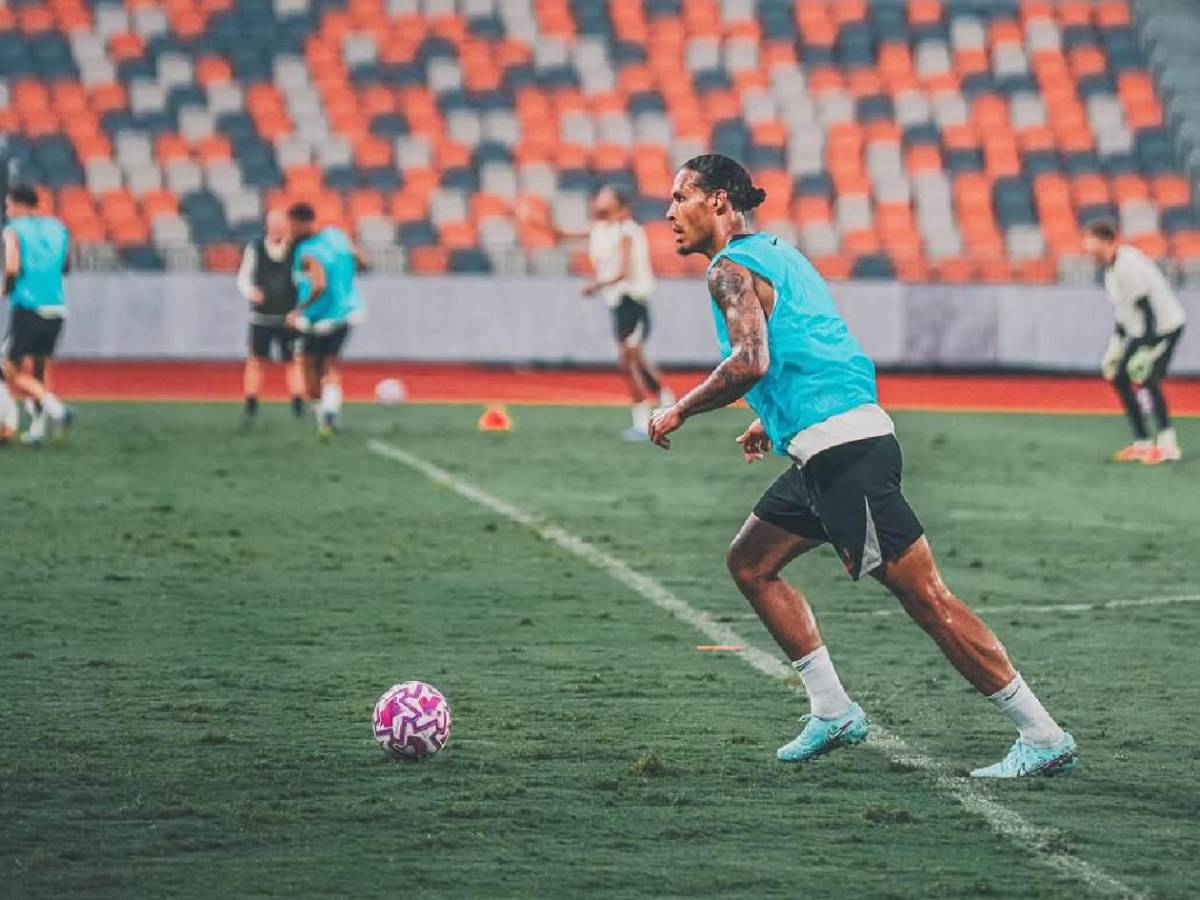 Van Dijk rompe el silencio y revela su verdad sobre la muerte de Diogo Jota un mes después: Es extraño tener que...