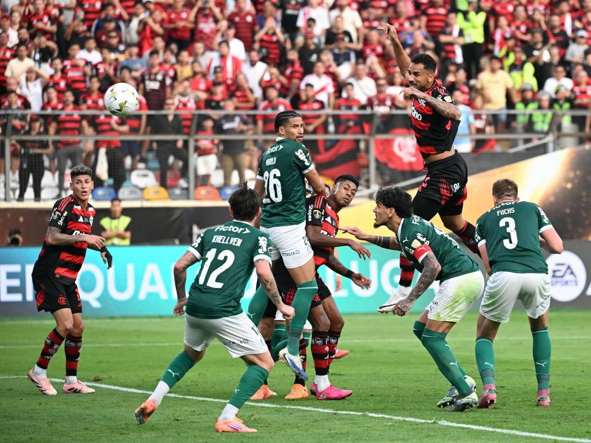 Puyol rechaza el trofeo de Copa Libertadores, el fallo del árbitro y el VAR; celebración de Flamengo y el récord que se rompió