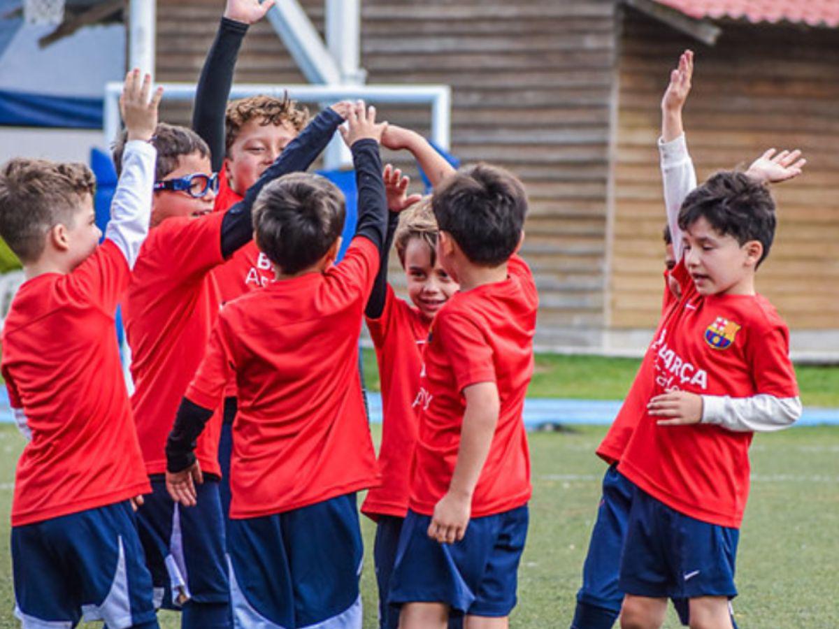 Honduras recibirá por primera vez a la academia oficial del FC Barcelona para formar talentos con la metodología de la Masía