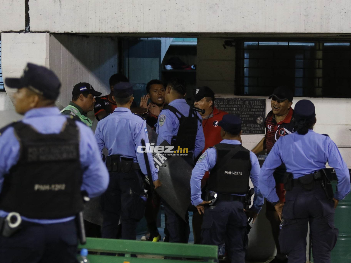 Zafarrancho en el Estadio Excélsior: Las fotos de la bronca en el Platense-Independiente en la semifinal de ida en Liga de Ascenso