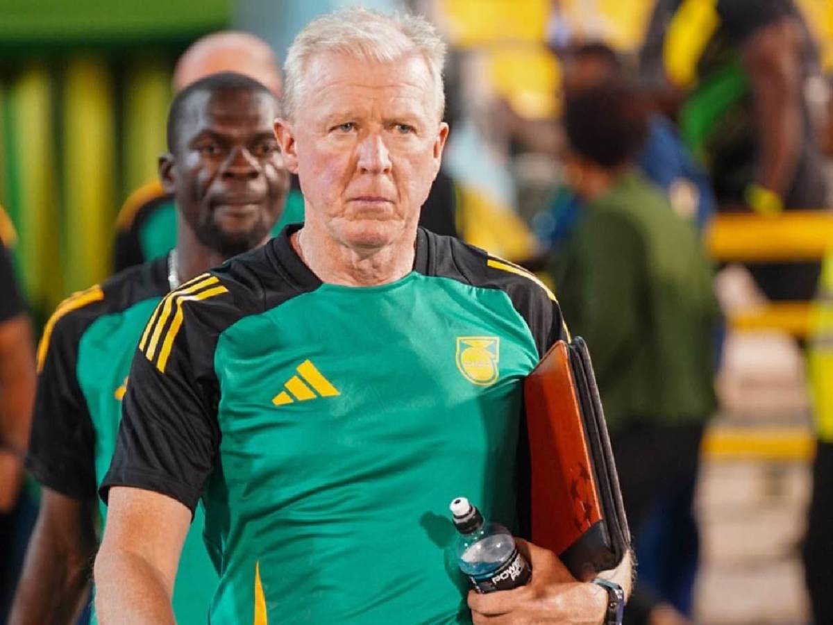 Giro inesperado: Técnico renunció a pesar de estar en el repechaje al Mundial 2026