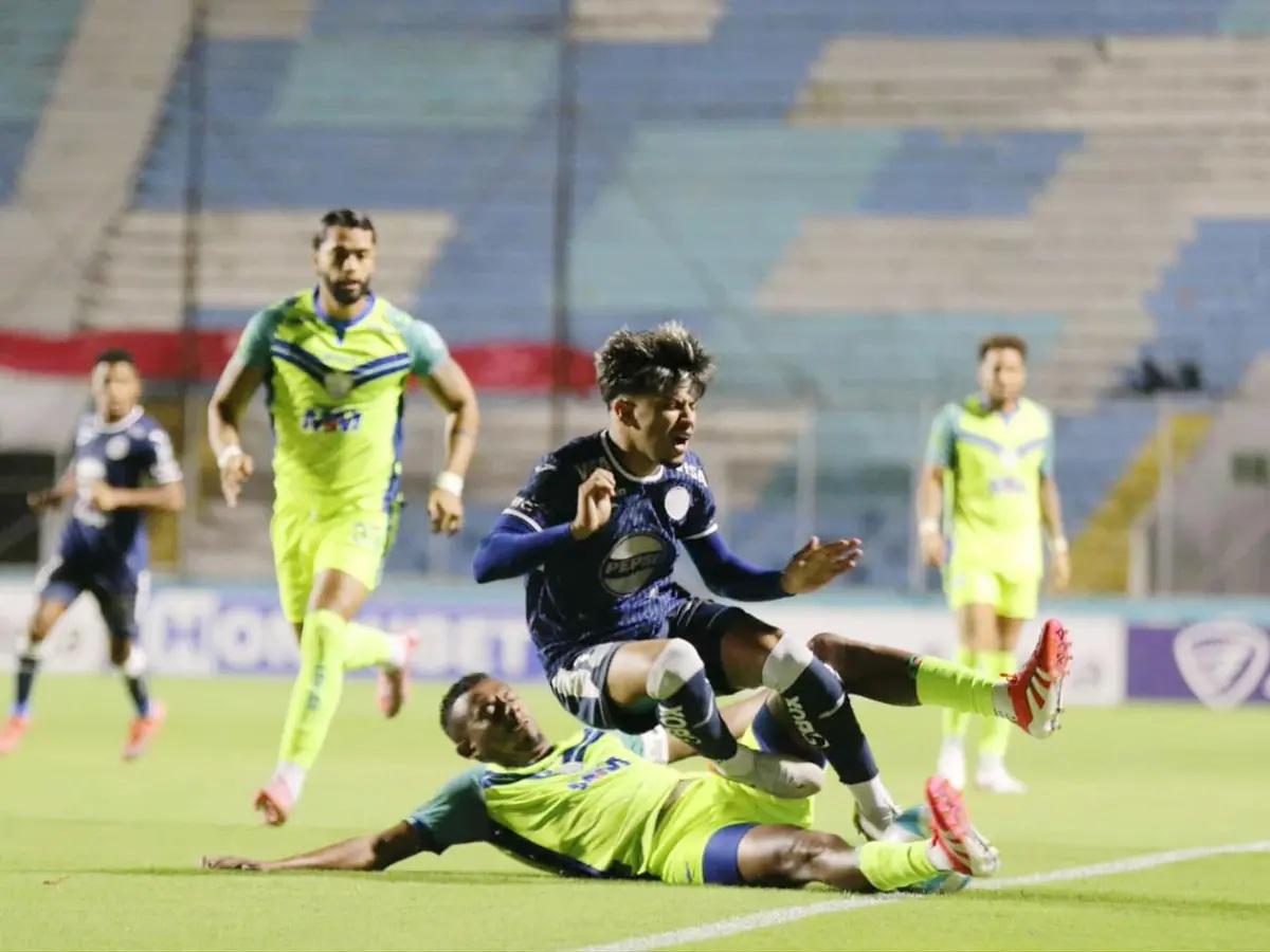 El motivo del brutal enfado de Tilguath, impensado héroe de Motagua y todos deben tomar ejemplo de Denis Meléndez