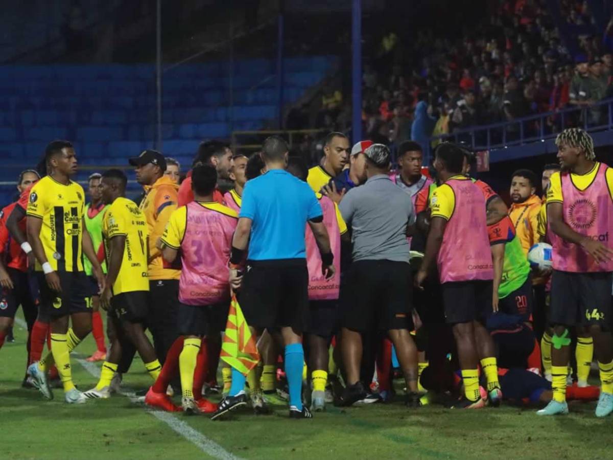 El polémico gesto por el que piden castigo a Jeaustin Campos, bronca de Real España en Guatemala y la decepción