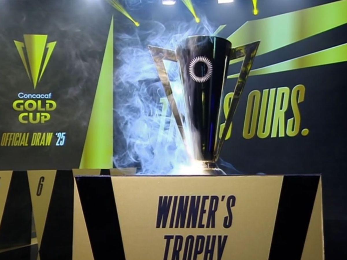 Jorge Campos llegó en sandalias al sorteo de Copa Oro, hondureña Ana Jurka robó suspiros y reconocido cantante sorprende