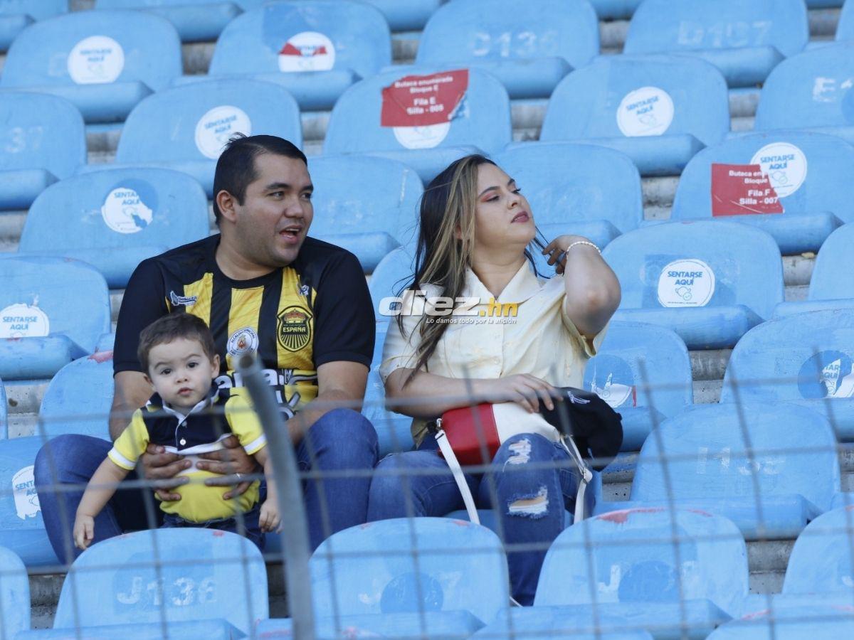 No se vio en TV: Tristeza en Marathón, Real España hizo una fiesta y las bellas chicas que se robó las miradas en el clásico