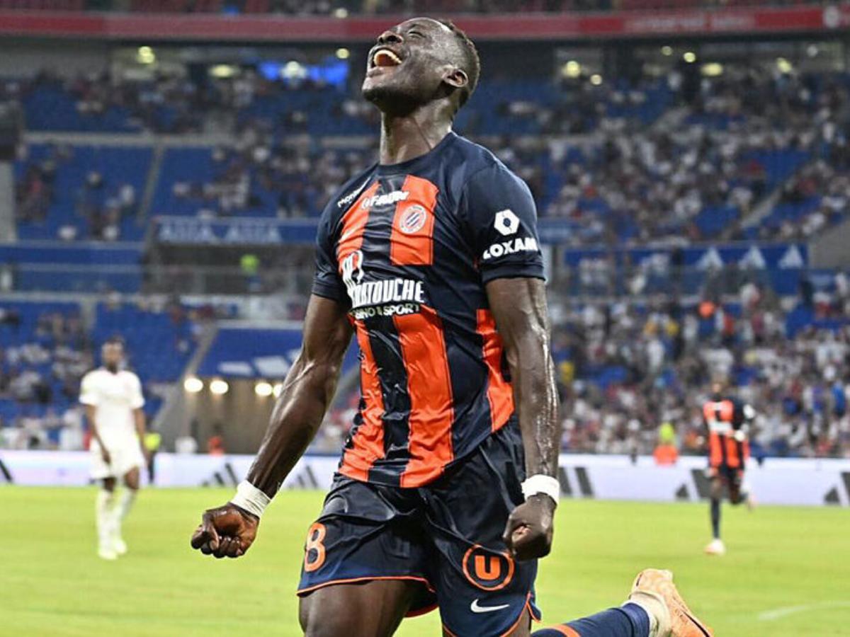 Barcelona renueva a Araújo, Cristiano Ronaldo quiere aliado en Al Nassr y Vinicius recibe millonaria oferta desde Arabia