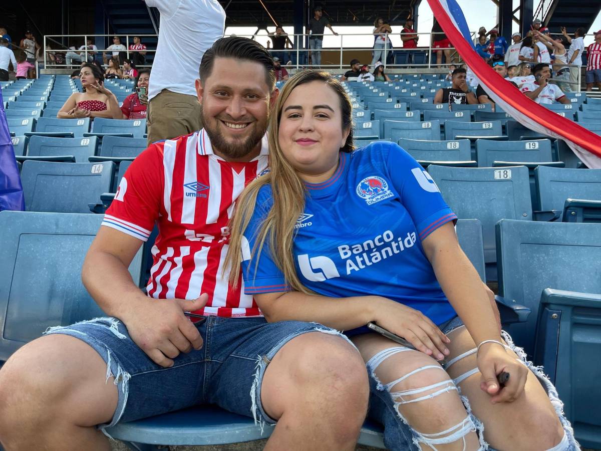 Bellas aficionadas de Olimpia en Virginia Beach, locura de la Ultra Fiel y los curiosos salvadoreños en amistoso “Merengue” ante Águila