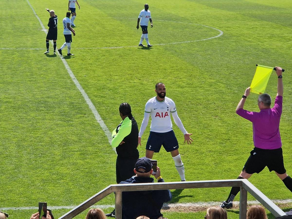 ¿A quiénes se enfrentó? Tottenham convocó al hondureño Wilson Palacios para un juego de leyendas