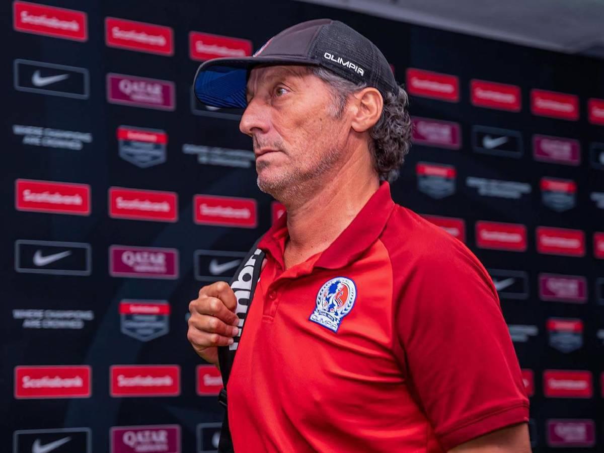 Mercado de fichajes en Honduras: Olimpia ya negociaría con DT, legionario rumbo a Europa ¿Blackburn fichará por un grande?