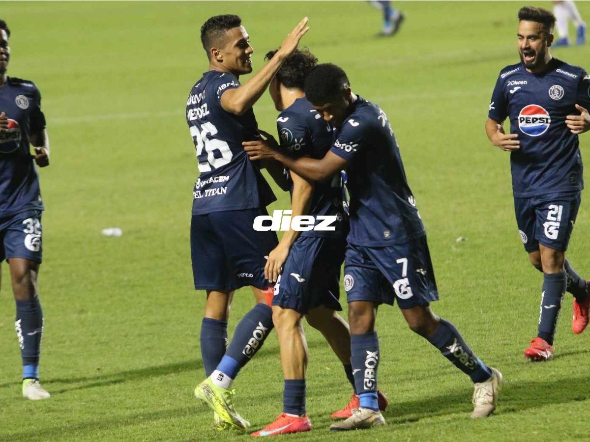 No se vio en TV: Chica viral es captada, bellezas cautivaron en el Motagua-Génesis y el espía en el Nacional