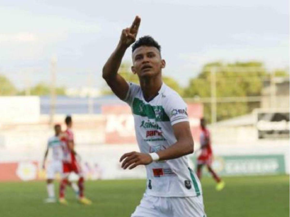 La historia de Kervin Arriaga: de casi perder el pie a llegar a la Champions League