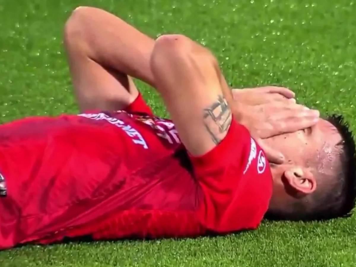 Imágenes sensibles: tragedia en el fútbol, murió durante pleno partido y causó conmoción mundial