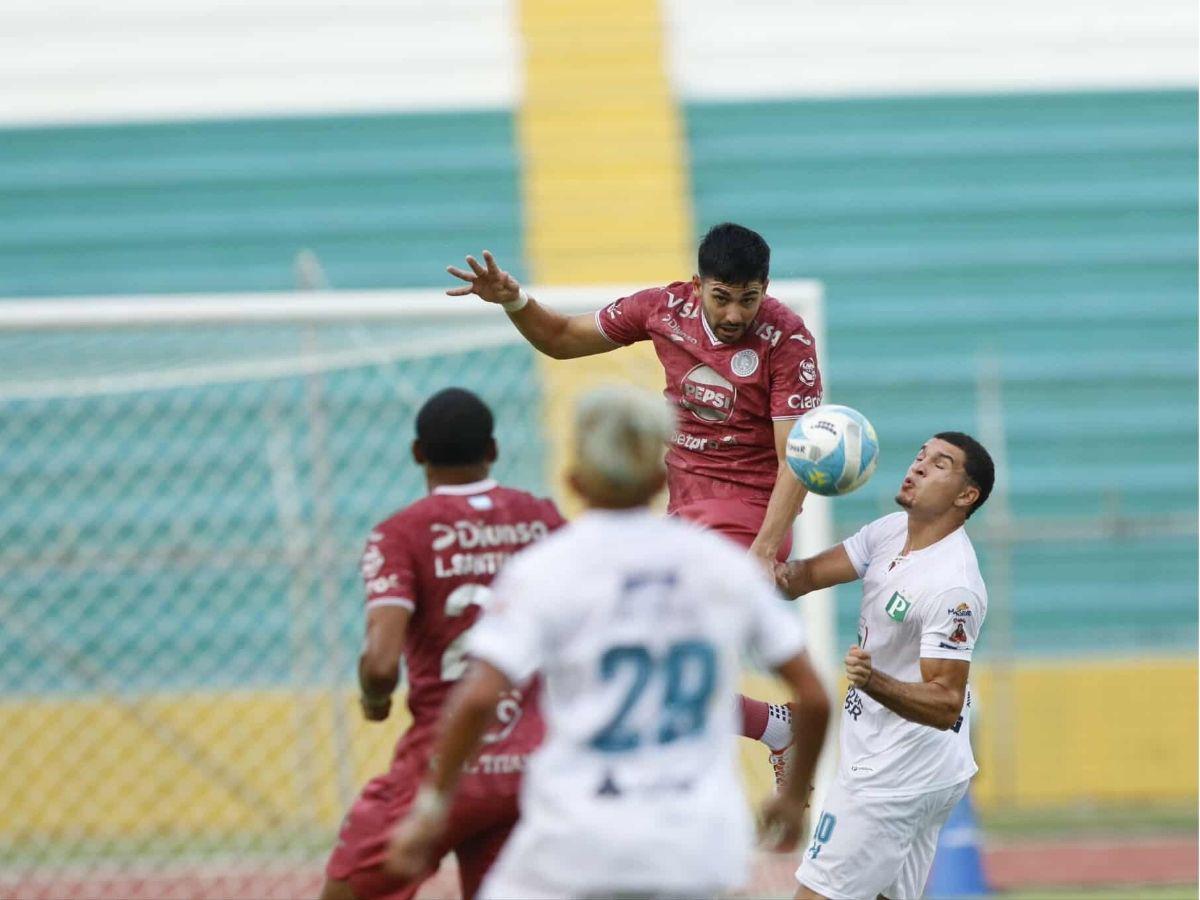 Tiktoker roba suspiros, rabieta de Raúl Cáceres y DT del Motagua se robó el show en sol centro en el Estadio Olímpico