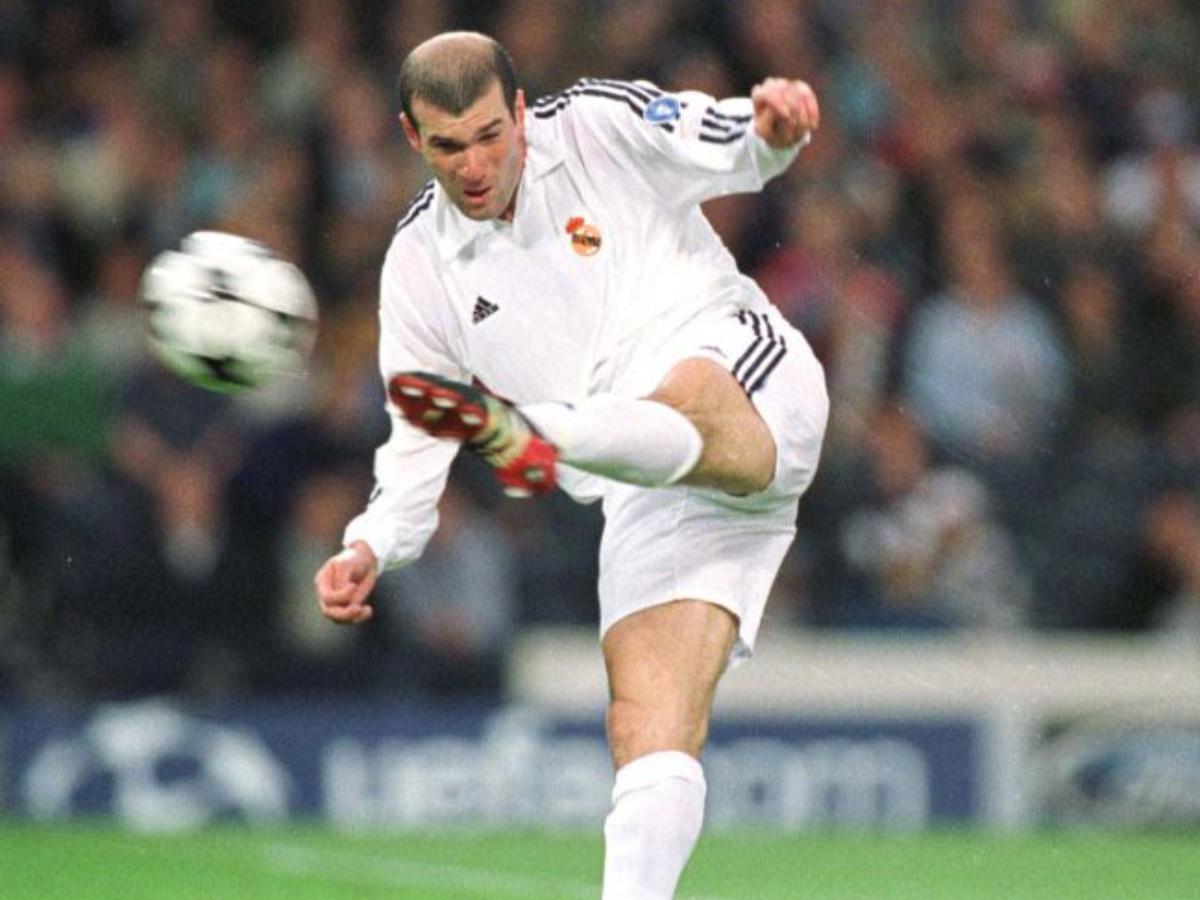 Cristiano Ronaldo recibe duro golpe y Messi sonríe: la IA señala a los mejores jugadores de la historia del fútbol