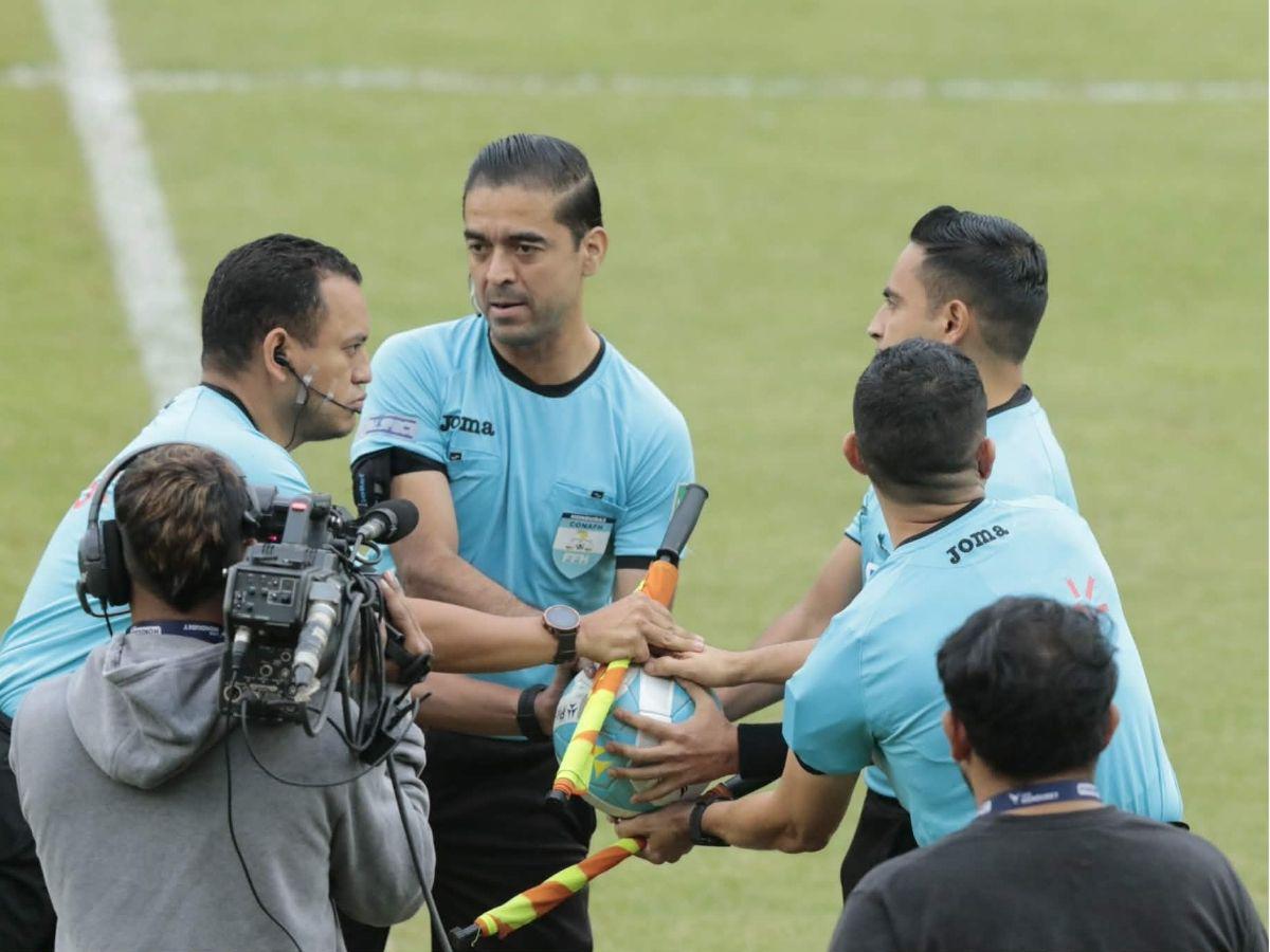 Zafarrancho entre Real España-Motagua, chica del ciclón enamora, argentino sorprende y el frío se apoderó en el Morazán
