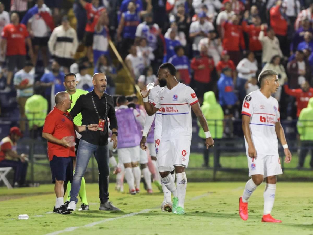 El inflitrado que sorprende a Concacaf, gesto de Elison Rivas y el enfado en la victoria de Olimpia sobre Cartaginés