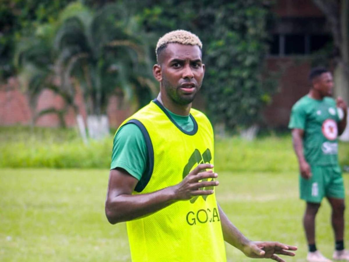 Mundialista con Honduras se casó con bella periodista: ¿en qué equipo de Liga Nacional juega?