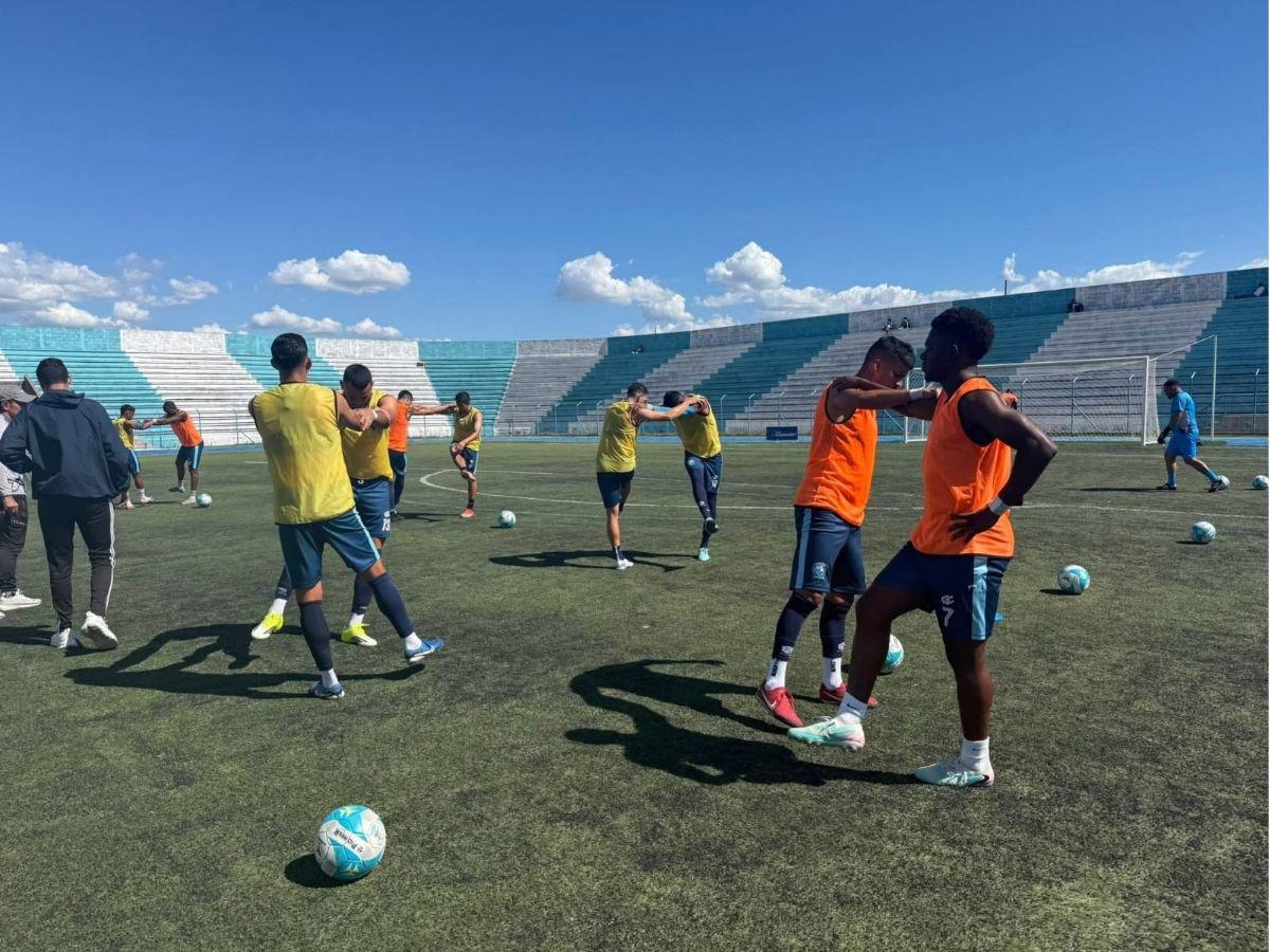 ¡Génesis PN embellece su casa! Instalan butacas nuevas en el Estadio Roberto Suazo Córdova