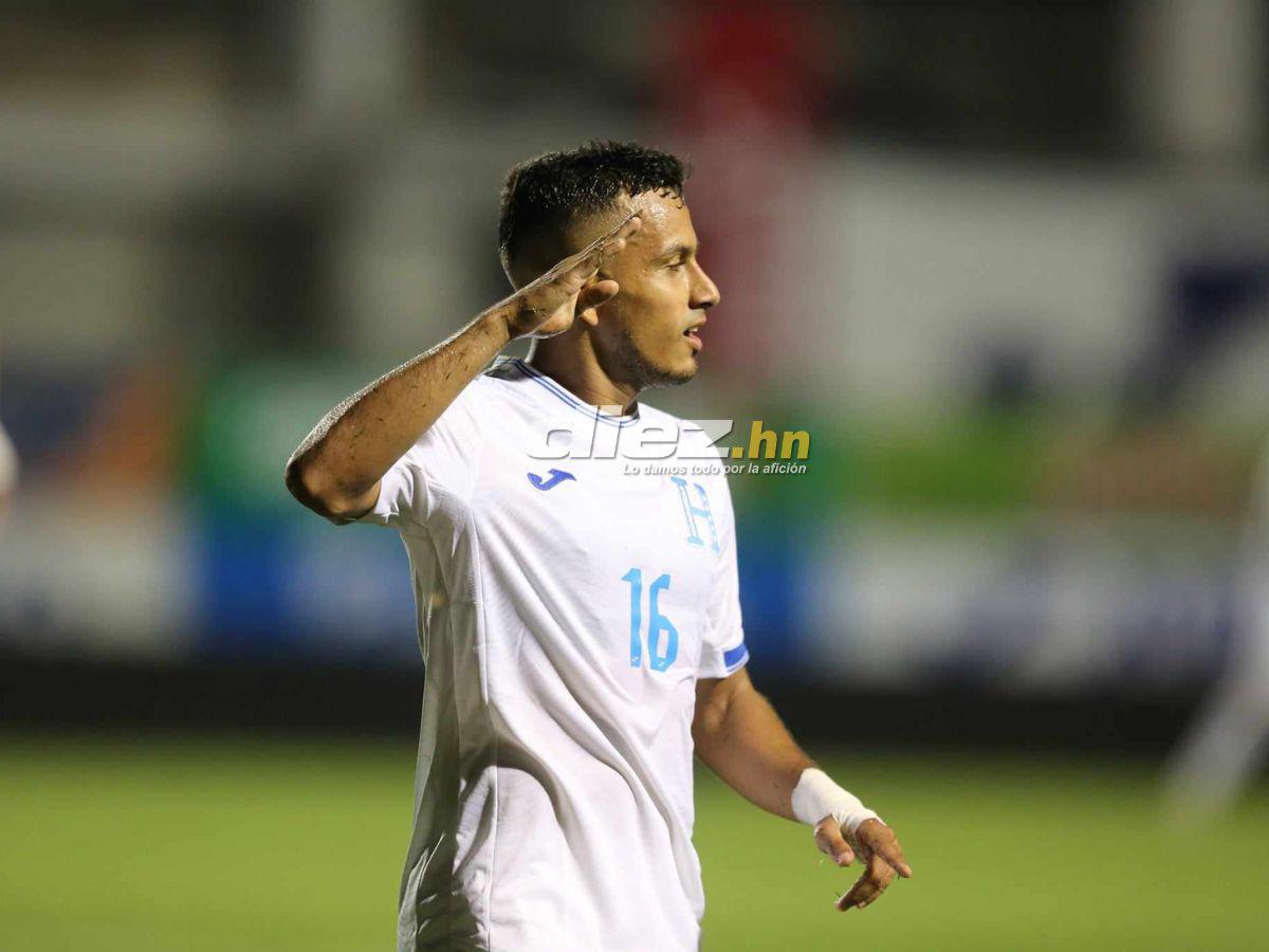 La chica que enamoró en el Honduras-Cuba, volvió la mascarilla y los dos debutantes de La H en la Eliminatoria