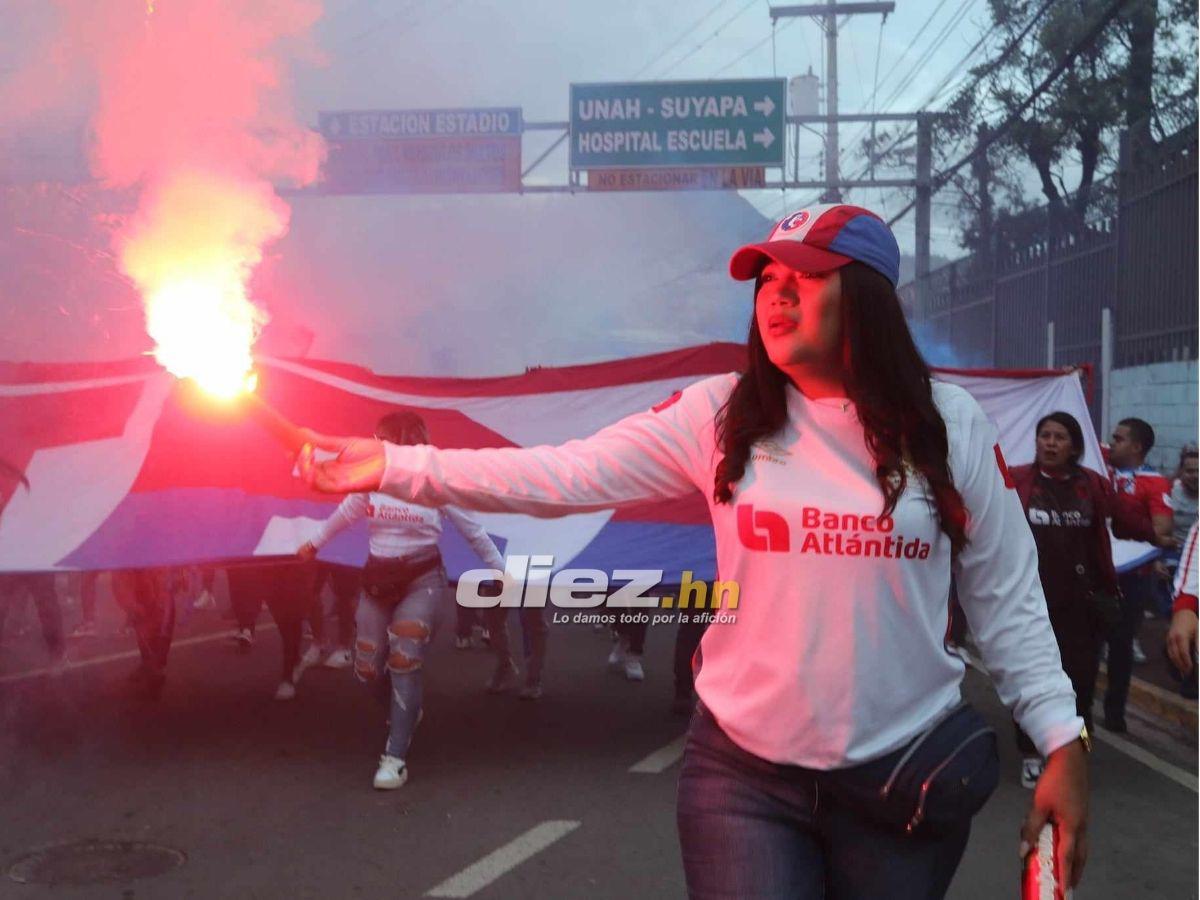 El “infierno” blanco de Olimpia frente al CAI, el Nacional estrena banquillos y el espectacular show de la Ultra Fiel