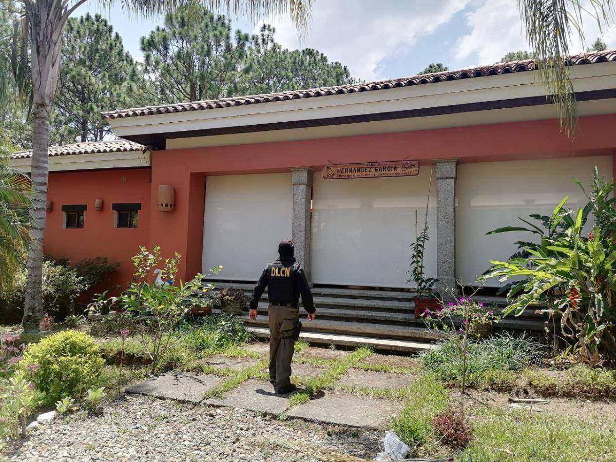 Propiedades, autos y productos financiero: Los 33 bienes que le incautaron al ex presidente de Honduras Juan Orlando Hernández